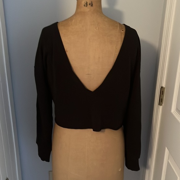 Aerie offline V neck back sweatshirt - Picture 4 of 6